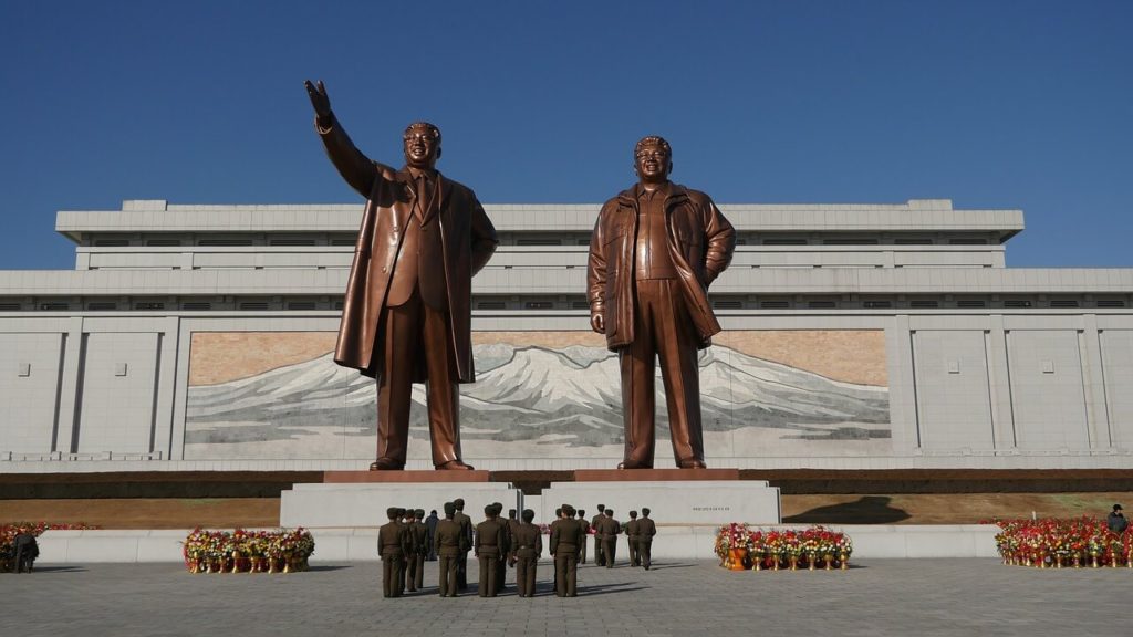 شگفتی های غیرباورکردنی از نحوه زندگی شهروندان کره شمالی