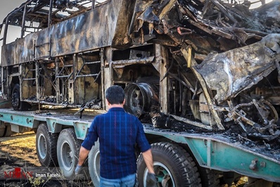 تصادف دلخراش اتوبوس با تانکر سوخت/ تصاویر