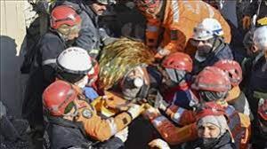 نجات معجزه آسا دو برادر بعداز 198 ساعت زیر آوار در ترکیه