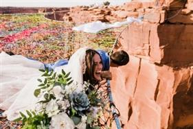 مراسم عروسی زوج صخره نورد آمریکایی  بر فراز دره مواب /تصاویر