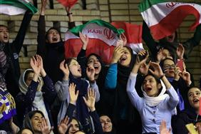 حضور زنان در بازی بسکتبال ایران - عراق